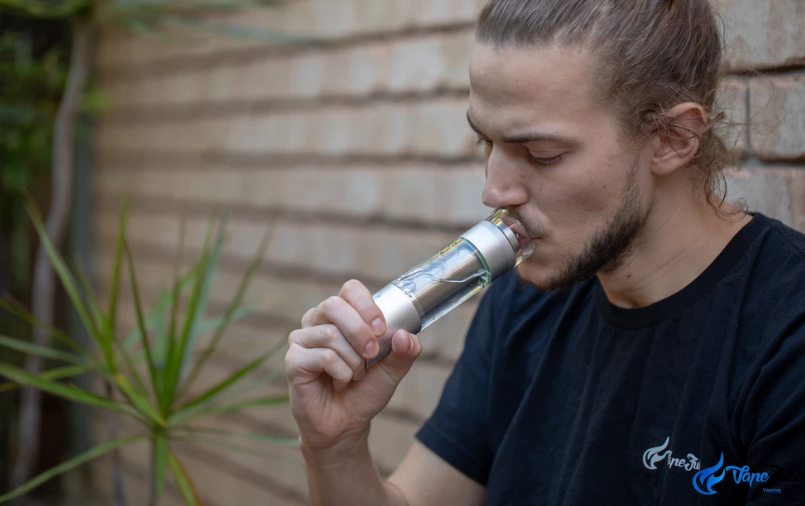 Vaporizing with the Hydrology 9 vaporizer